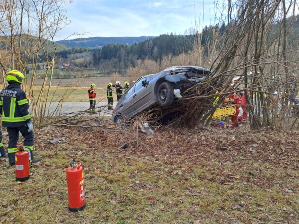 Unfall_Menschenrettung_04.03.2026