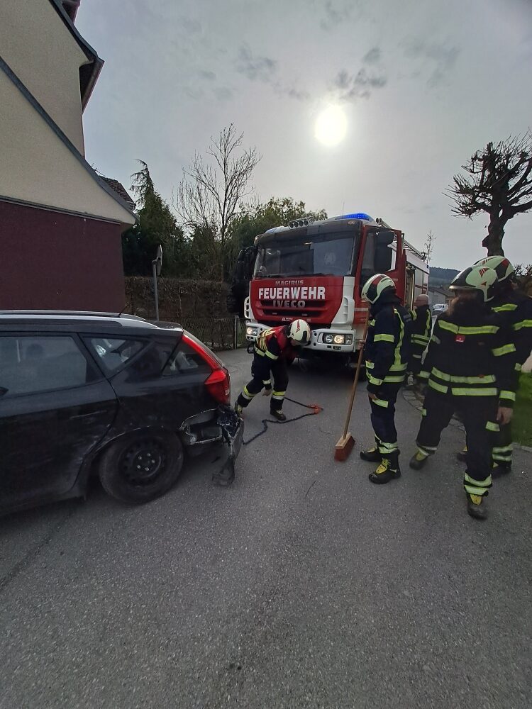 Verkehrsunfall, 12.04.2026